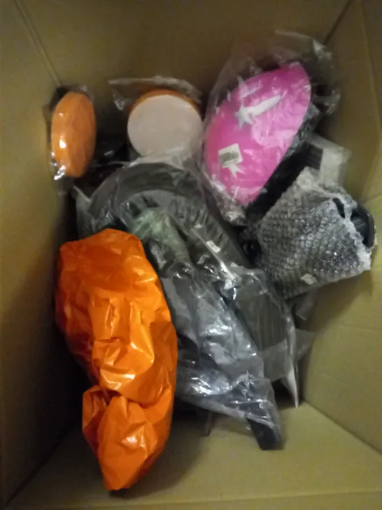 BOX OF ASSORTED CAR ACCESSORIES TO INCLUDE KIDS HELMET - BATTERY - WINDOW TINT / COLLECTION ONLY 