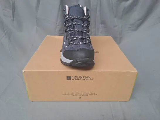 BOXED PAIR OF MOUNTAIN WAREHOUSE ADVENTURER WATERPROOF WALKING BOOTS IN DARK PURPLE/PINK UK SIZE 5