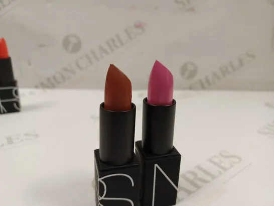 LOT OF 5 ASSORTED NARS LIPSTICKS TO INCLUDE PIGALLE, ROMAN HOLIDAY, START YOUR ENGINES, FULL TIME FEMALES