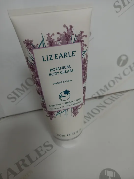 LIZ EARLE PATCHOULI & VETIVER BODY CREAM