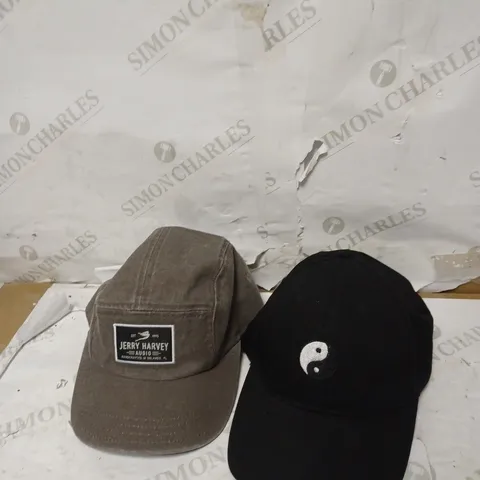 LOT OF 2 DESIGNER STYLE BLACK/GREY CAPS 