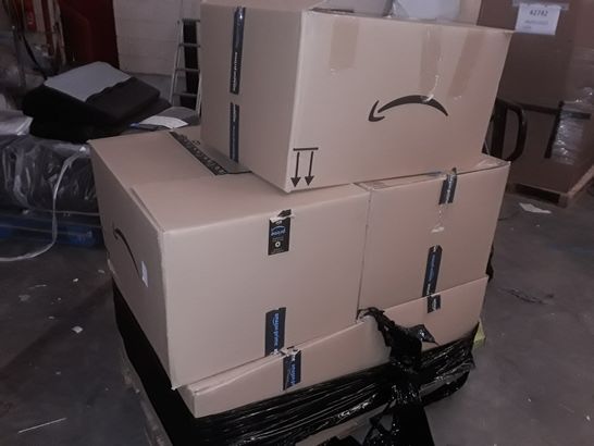 PALLET OF 5 LARGE BOXES OF ASSORTED HOMEWARE ITEMS TO INCLUDE 90X90CM FAUX SHEEP COVERS, 2022 CALENDARS AND VARIOUS CHRISTMAS ACTIVITY ITEMS