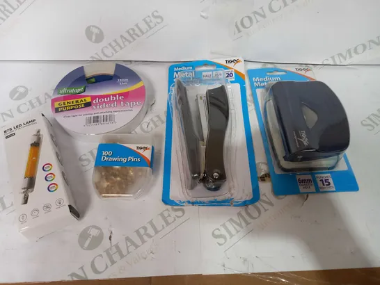 BOX OF APPROX 30 ASSORTED ITEMS TO INCLUDE - DOUBLE SIDED TAPE, R7S LED LAMP, METAL STAPLER ETC