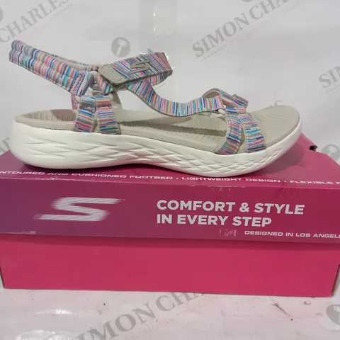 BOXED PAIR OF SKECHERS GO WALK SANDALS IN MULTICOLOUR UK SIZE 4