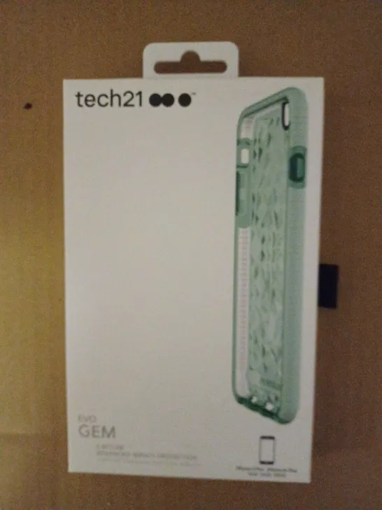 LOT OF APPROXIMATELY 79 BRAND NEW BOXED TECH 21 EVO GEM CASE WITH 6.6FT ADVANCED IMPACT PROTECTION FOR IPHONE 6 PLUS & IPHONE 6S PLUS T21-5522 GREEN