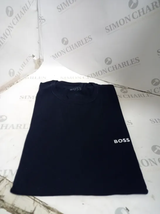 NAVY BLUE HUGO BOSS T-SHIRT SIZE L 