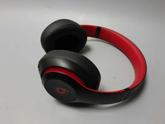 BEATS STUDIO3 WIRELESS HEADPHONES - BLACK/RED