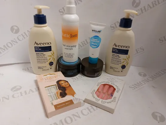 BOX OF APPROX 20 COSMETIC ITEMS TO INCLUDE AVEENO SKIN RELIEF, WELLAB HAND SANITISER, STATIC JAM ROOT REVAMP AND LIFT