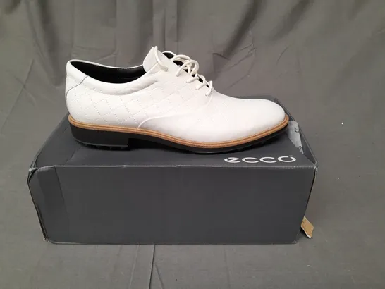 BOXED PAIR OF ECCO BROGUES IN WHITE SIZE EU 45