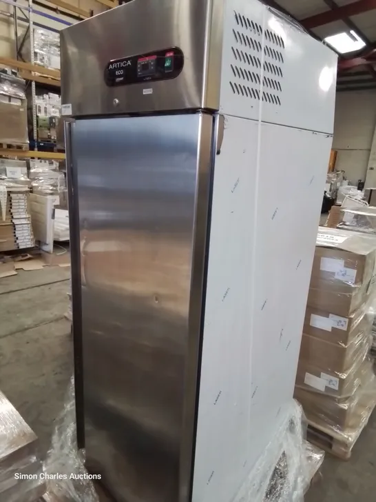 LOCKHART ARTICA ECO TALL COMMERCIAL FREEZER