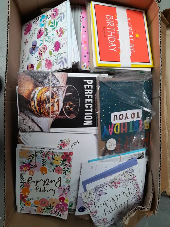 BOX OF ASSORTED CARDS IN VARIOUS COLOURS AND SIZES 