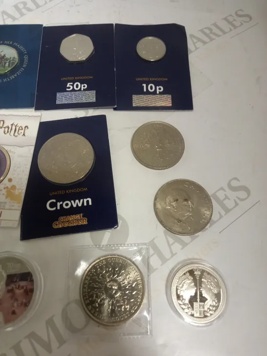 LOT OF APPROXIMATELY 25 COLLECTIBLE COINS & TOKENS