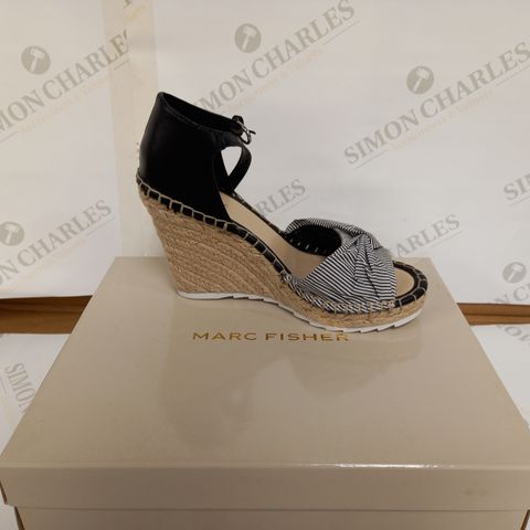 BOXED PAIR OF MARC FISHER WEDGED SANDALS - BLACK/WHITE SIZE 8