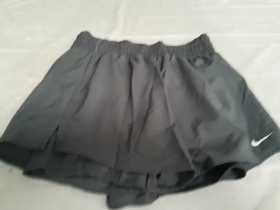 NIKE LOOSE FIT DRI FIT SHORTS - WOMENS SMALL