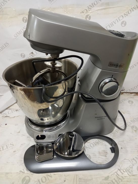 KENWOOD TITANIUM CHEF BAKER XL