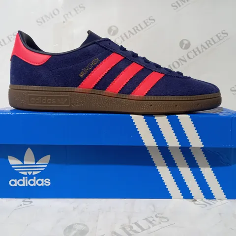 BOXED PAIR OF ADIDAS MUNCHEN SHOE SIN BLUE/RED UK SIZE 8