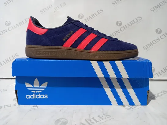 BOXED PAIR OF ADIDAS MUNCHEN SHOE SIN BLUE/RED UK SIZE 8