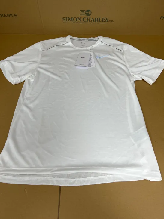 NIKE DRI-FIT RUNNING TOP IN WHITE SIZE MEDIUM