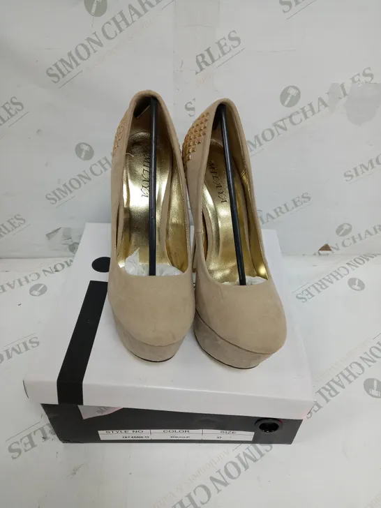 APPROXIMATELY 10 BOXED PAIRS OF MILAYA HIGH HEELED PLATFORM SANDALS IN BEIGE TO INCLUDE EU SIZES 36, 37, 38, 39