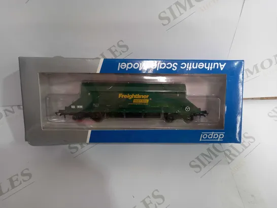 HIA FREIGHTLINER GREEN HEAVY HAUL LIMESTONE HOPPER 369002