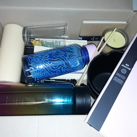 LOT OF ASSORTED HOUSEHOLD ITEMS TO INCLUDE NOTEBOOKS AND DRINKS CONTAINERS