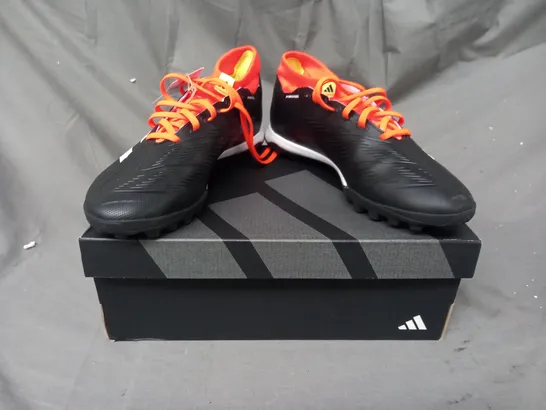 BOXED PAIR OF ADIDAS PREDATOR LEAGUE SHOES IN BLACK/WHITE/ORANGE UK SIZE 9