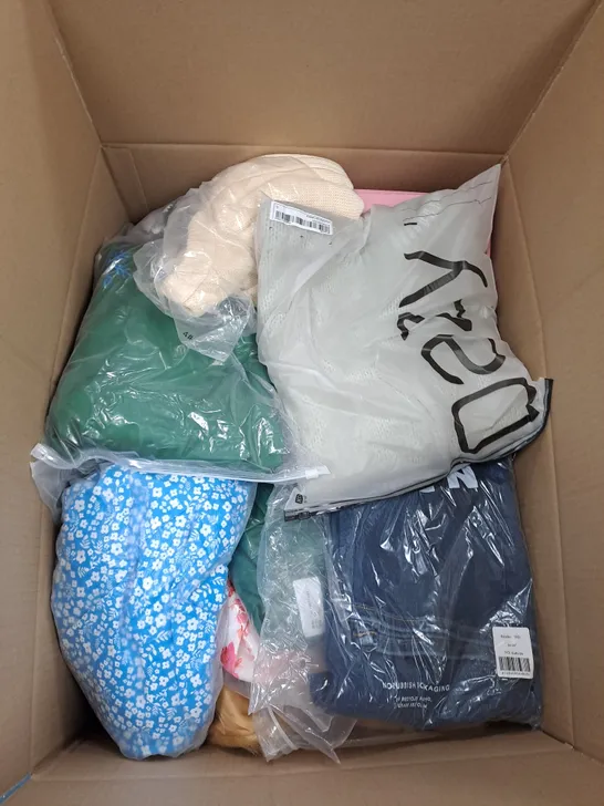 BOX OF APPROX. 25 ASSORTED CLOTHING VARYING IN SIZE/COLOUR/STYLE TO INCLUDE:  TOPS, TROUSERS, JUMPERS