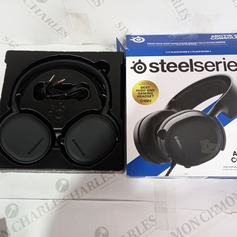 BOXED STEELSERIES ARCTIC 3 CONSOLE HEADSET
