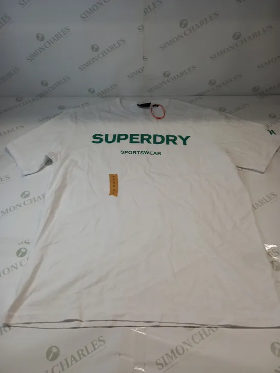 SUPERDRY GRAPHIC T SHIRT IN WHITE SIZE MEDIUM