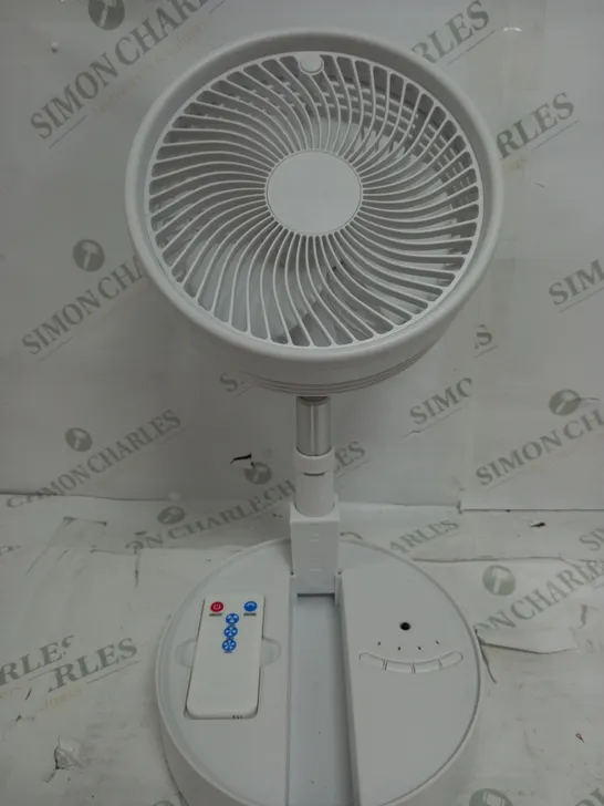 BELL & HOWELL OSCILLATING FOLDING RECHARGEABLE FAN IN WHITE