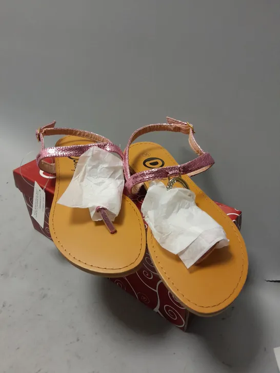 BOXED PAIR DEITY SANDLES IN PINK SIZE 36