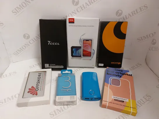 BOX OF APPROX 10 ITEMS TO INCLUDE ASSORTED POWER BANKS AND SCREEN PROTECTORS