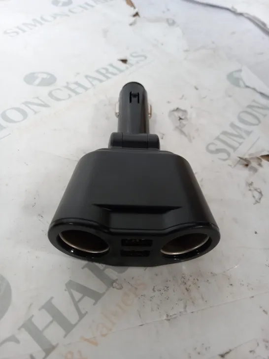 CAR CHARGER 