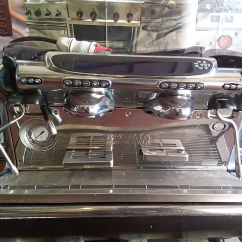 TRADITIONAL FAEMA EMBLEMA COFFEE MACHINE