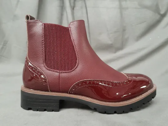 BOXED PAIR OF DESIGNER ANKLE BOOTS IN WINE RED EU SIZE 36