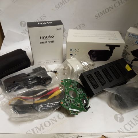 LOT OF APPROXIMATELY 10 ASSORTED ELECTRICAL ITEMS, TO INCLUDE OUTDOOR CAMERA, POWER BANK, STEREO MICROPHONE, ETC