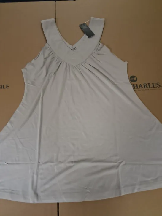 LOT OF APPROXIMATELY 52 BRAND NEW DESTELLO VISCOSE TANK TOPS IN GREY - M