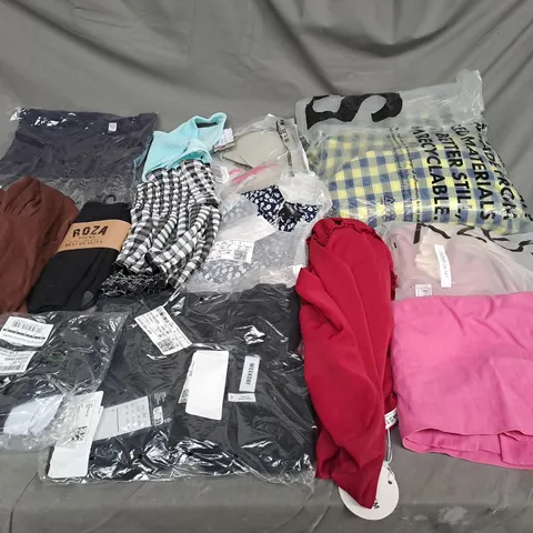 BOX OF ASSORTED CLOTHING ITEMS IN VARIOUS COLOURS, SIZES AND STYLES