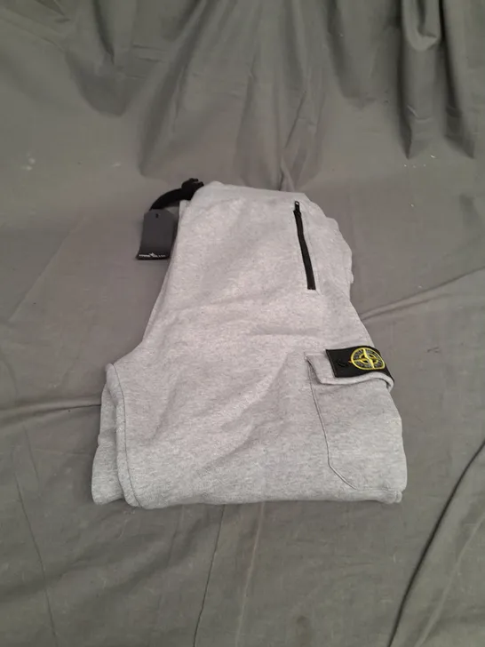 STONE ISLAND JOGGER SET - HOODIE AND JOGGER BOTTOMS - GREY // SIZE; XL