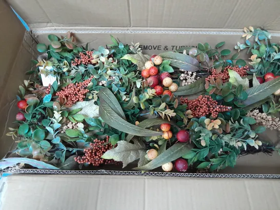 BOXED UNBRANDED DECORATIVE GARLAND