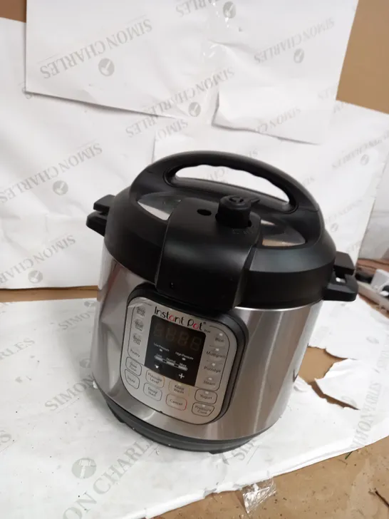 INSTANT POT DUO ELECTRIC PRESSURE COOKER 