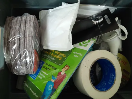 APPROXIMATELY 10 ASSORTED HOUSEHOLD ITEMS TOO INCLUDE, GOLF CLUB, SANDING PADS, BOW STRING,  ETC 