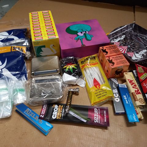LOT OF ASSORTED SMOKING ACCESSORIES TO INCLUDE FILTERS, RIZZLAS AND GRINDERS