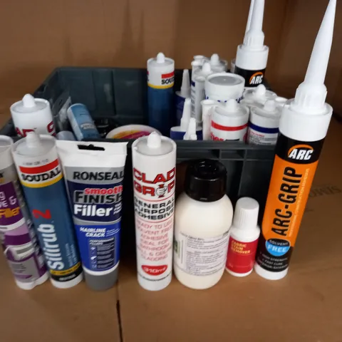 LOT OF ASSORTED HOUSEHOLD ITEMS TO INCLUDE LIQUID LATEX, JOINT FILLER AND THE PINK STUFF