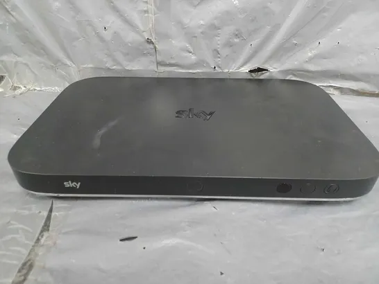 SKY Q BOX ES240 2TB SATELLITE RECEIVER