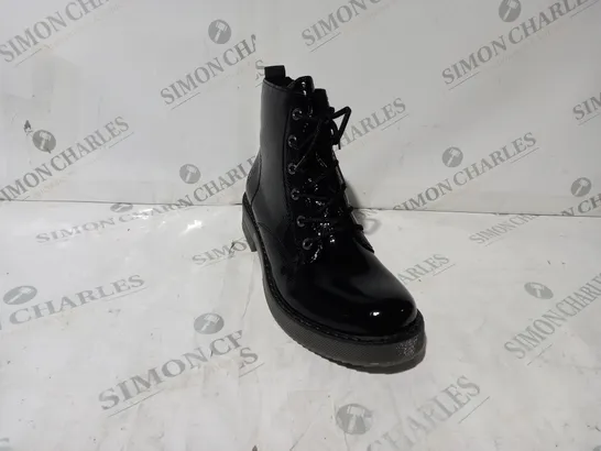 BOXED PAIR OF RIEKER LACE UP BOOTS IN BLACK UK SIZE 6.5