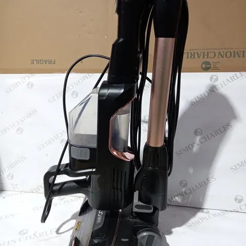 SHARK CORDED STICK VACUUM HZ500UKT