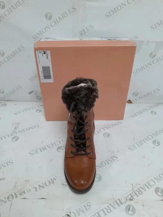 BOXED  MODA IN PELLE FAUX FUR LINED LACE UP BOOTS ALPINNE TAN SIZE 39 