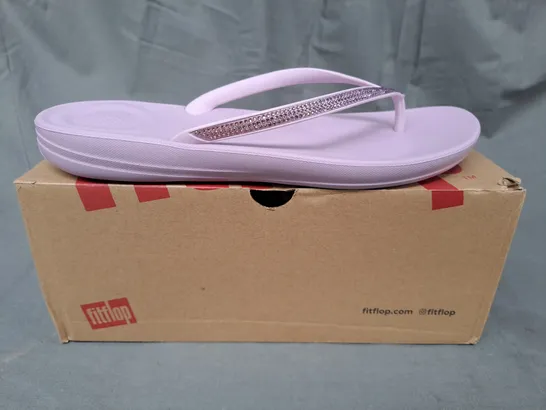 BOXED PAIR OF FITFLOP IQUSHION OMBRE SPARKLE FLIP-FLOPS IN LILAC UK SIZE 7