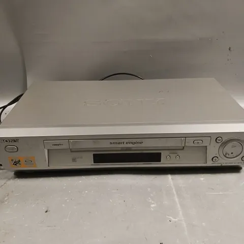 SONY SLV-SE730G VIDEO CASSETTE RECORDER 